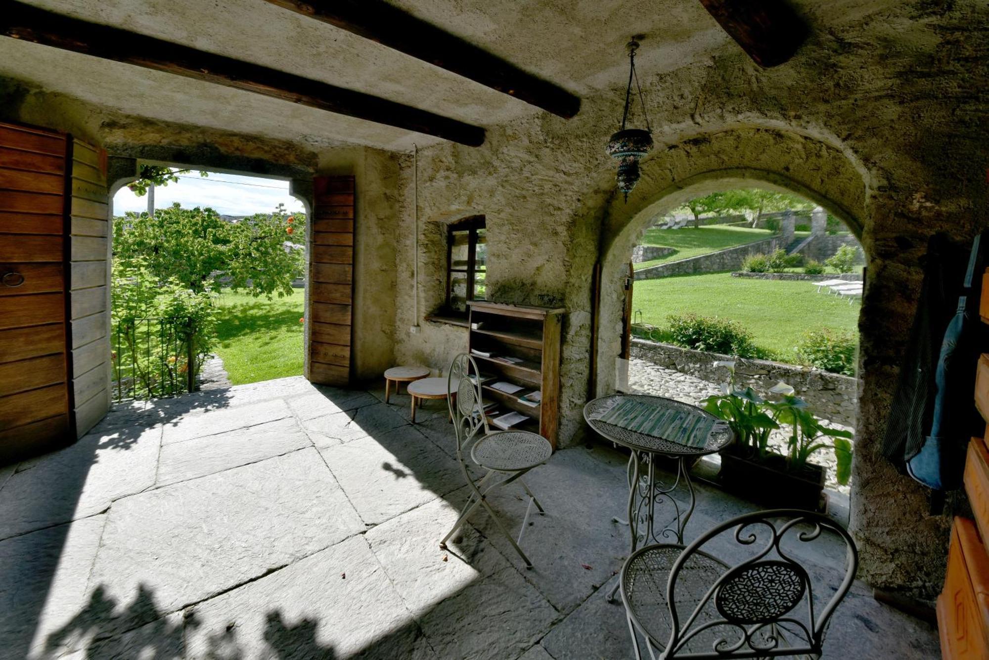 Villa Il Drago Al Roseto Del Drago à San Bernardo  Extérieur photo